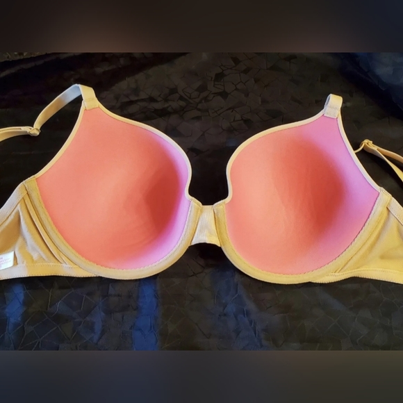 Victoria's Secret PINK Bra 32-DD Wear Everywhere Beige Convertible Straps EUC - Picture 2 of 5